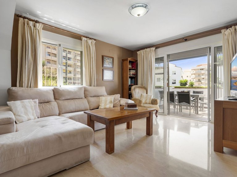 Apartment for Sale in Nueva Andalucía, Malaga 27