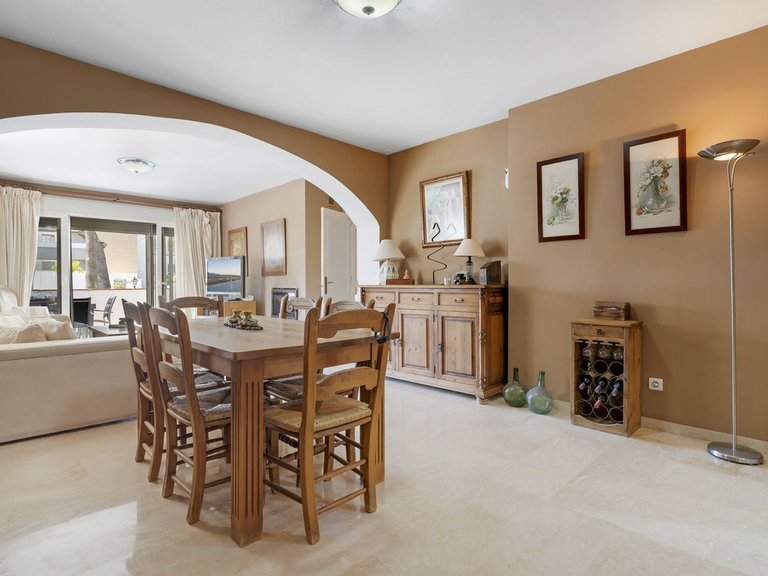 Apartment for Sale in Nueva Andalucía, Malaga 5