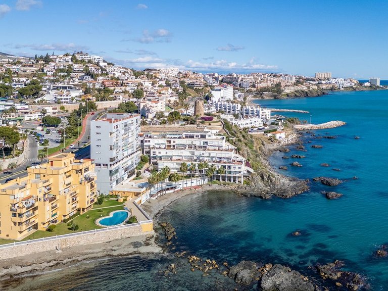 Apartment for Sale in Benalmadena Costa, Malaga 17