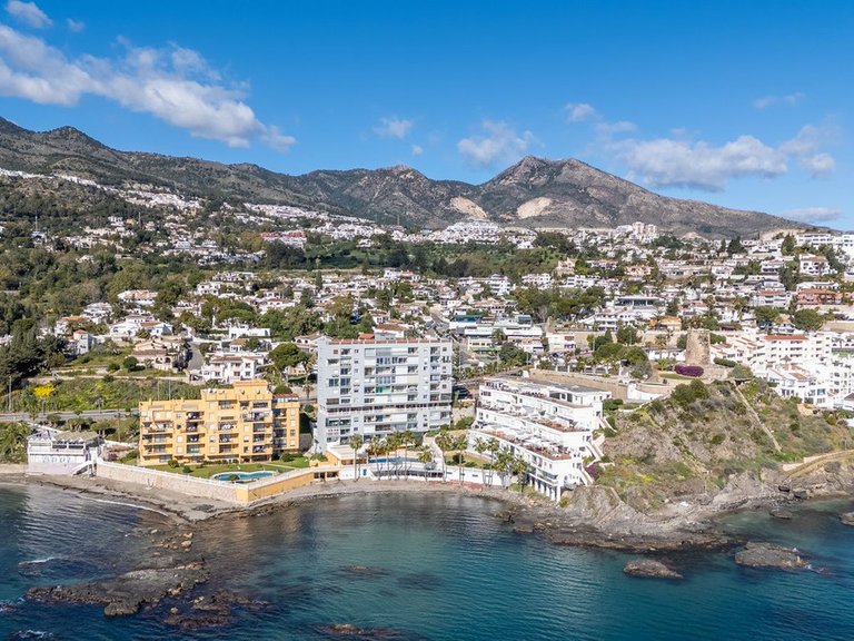 Apartment for Sale in Benalmadena Costa, Malaga 18