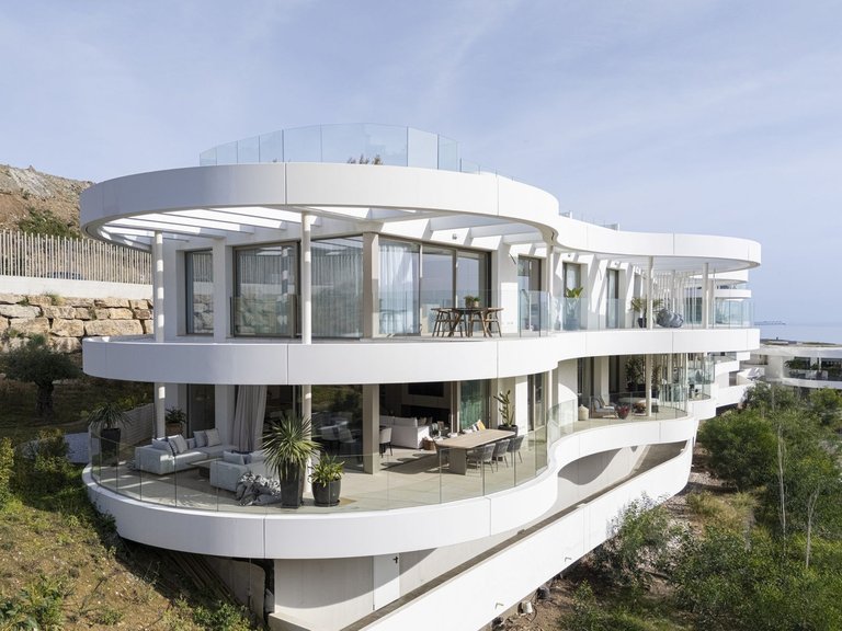 Apartment for Sale in Benahavís, Malaga 1