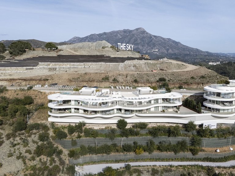 Apartment for Sale in Benahavís, Malaga 26