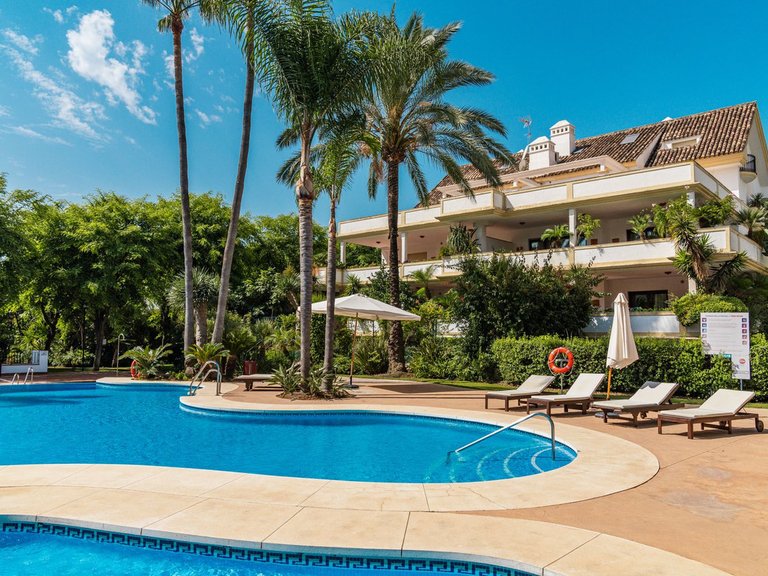 Penthouse for Sale in Marbella, Malaga 1