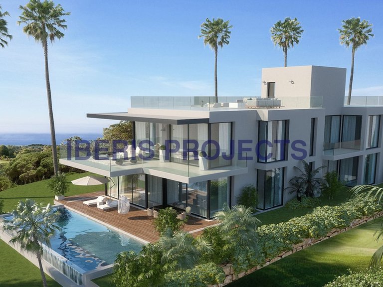 Villa for Sale in Costa del Sol Cabopino, Malaga 1