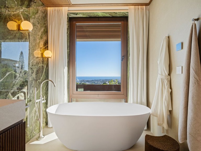 Villa for Sale in Benahavís, Malaga 18