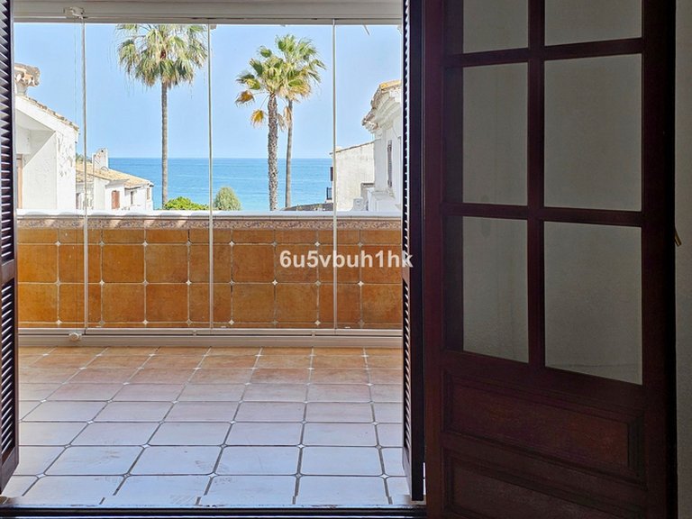 Town House for Sale in Estepona, Malaga 21