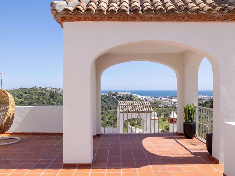 Town House for Sale in Estepona, Malaga 11