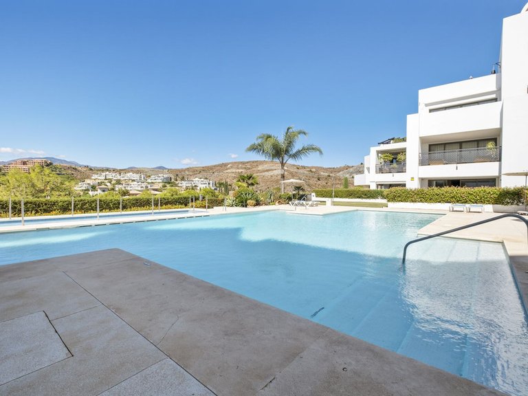 Apartment for Sale in Los Flamingos, Malaga 16