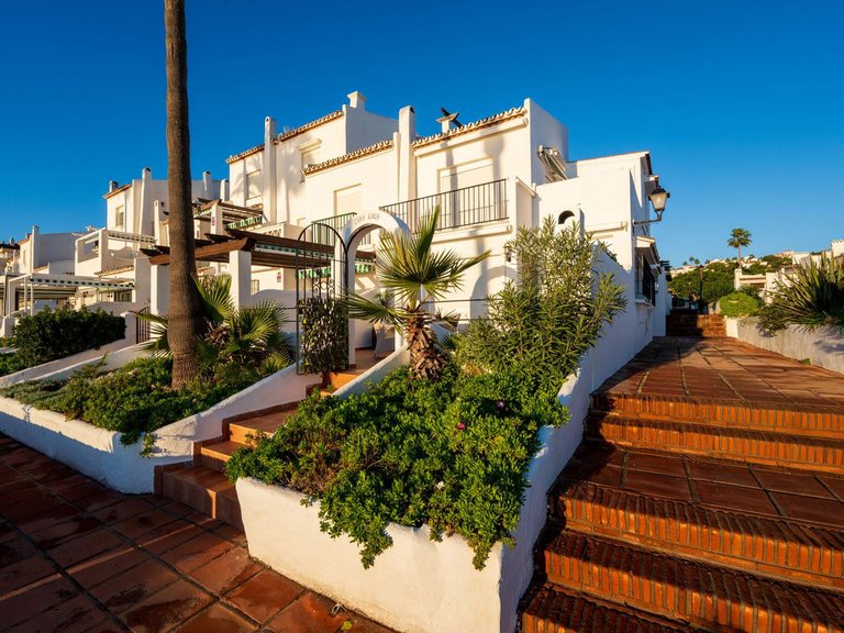 Town House for Sale in La Duquesa, Malaga 34