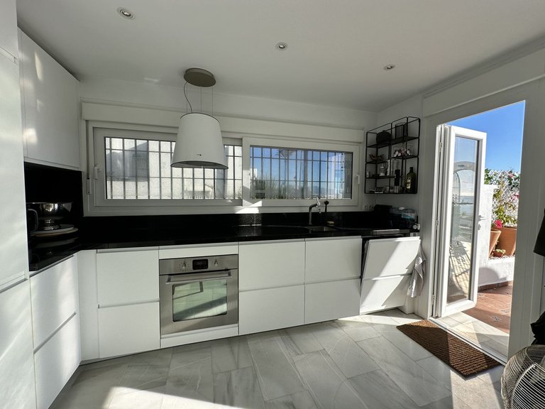 Town House for Sale in La Duquesa, Malaga 9