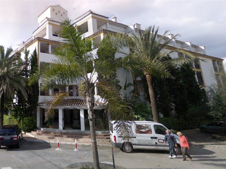Apartment for Sale in Cabopino, Malaga 1