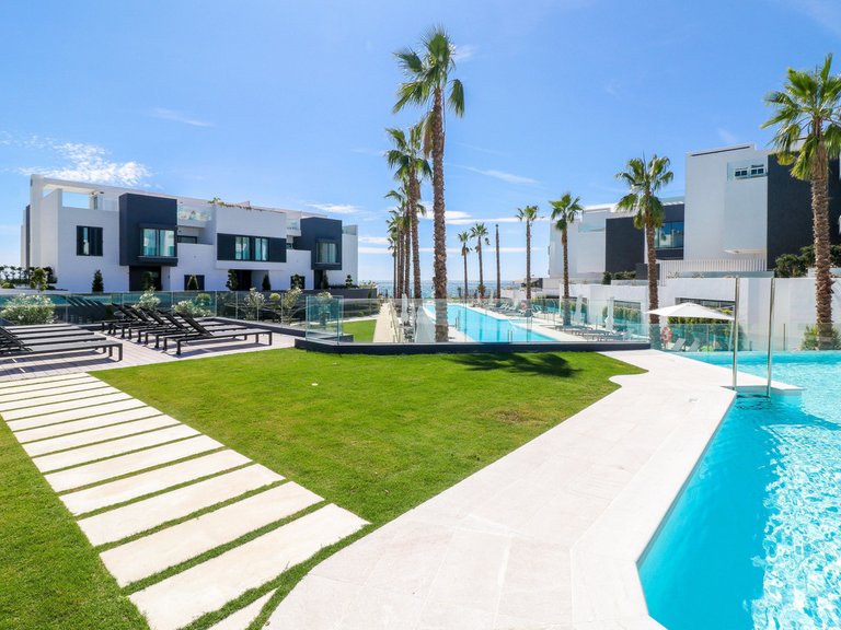 Town House for Sale in Estepona, Malaga 26