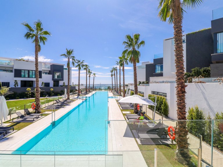 Town House for Sale in Estepona, Malaga 30