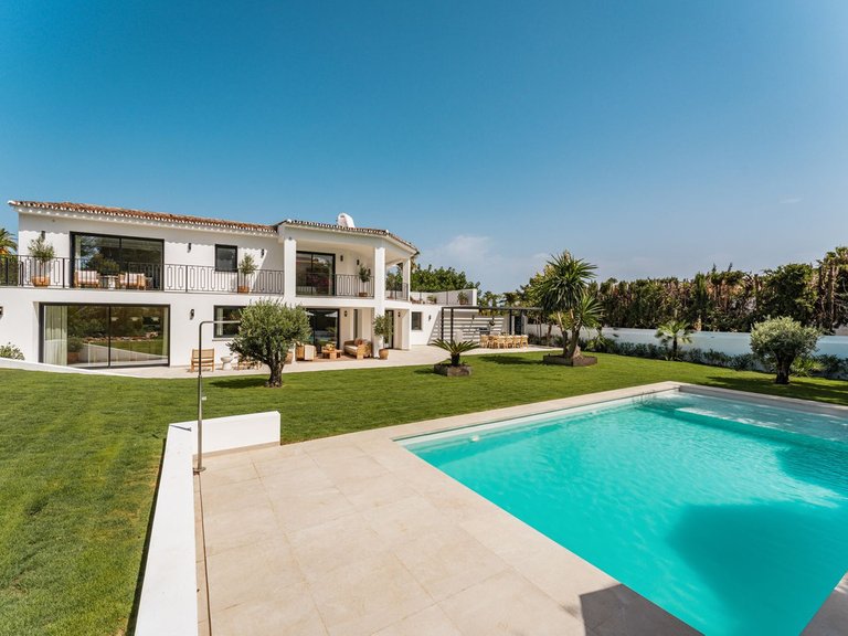Villa for Sale in Marbella, Malaga 10
