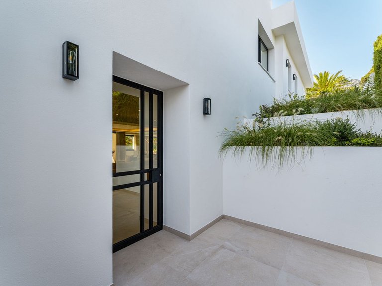Villa for Sale in Marbella, Malaga 36
