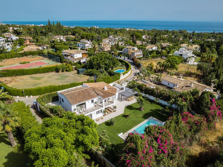 Villa for Sale in Marbella, Malaga 38