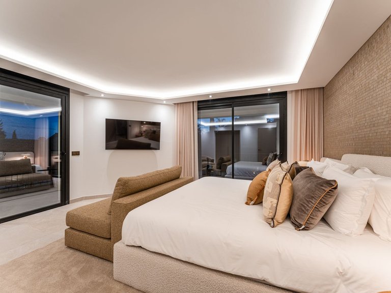 Villa for Sale in Marbella, Malaga 48