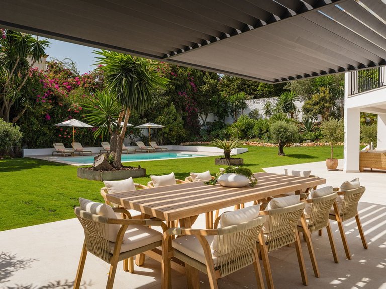 Villa for Sale in Marbella, Malaga 8