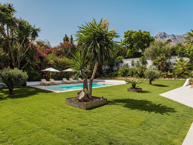 Villa for Sale in Marbella, Malaga 9