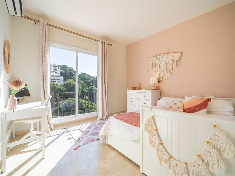 Apartment for Sale in La Quinta, Malaga 23