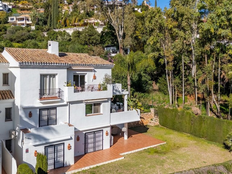 Apartment for Sale in La Quinta, Malaga 27