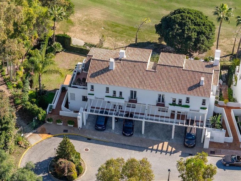 Apartment for Sale in La Quinta, Malaga 28