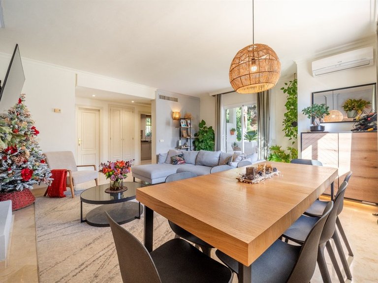 Apartment for Sale in La Quinta, Malaga 4