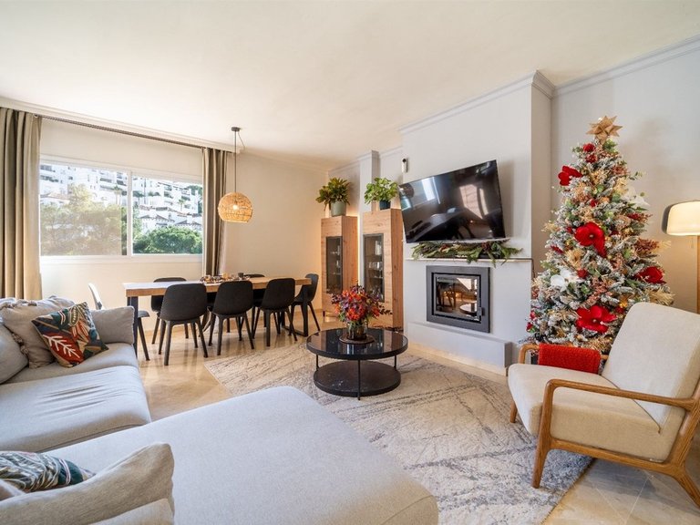 Apartment for Sale in La Quinta, Malaga 6