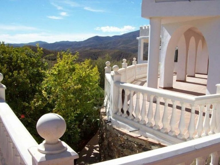 Villa for Sale in Inland Alhaurin El Grande, Malaga 11