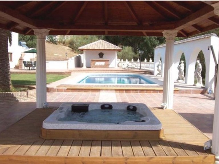 Villa for Sale in Inland Alhaurin El Grande, Malaga 12