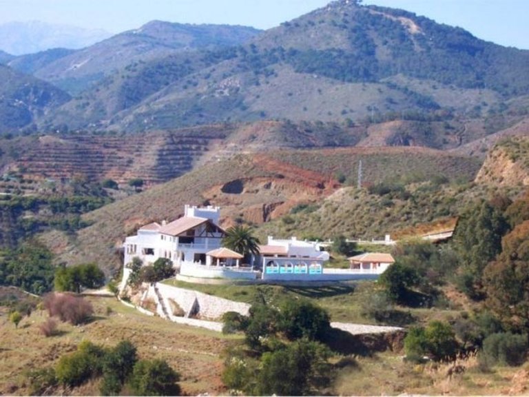 Villa for Sale in Inland Alhaurin El Grande, Malaga 13