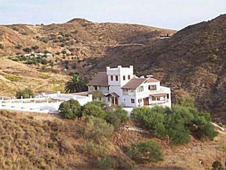 Villa for Sale in Inland Alhaurin El Grande, Malaga 14