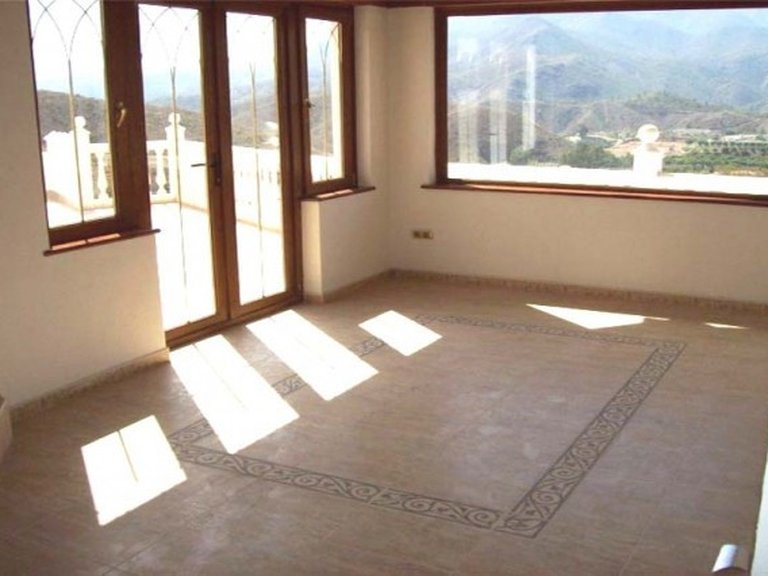 Villa for Sale in Inland Alhaurin El Grande, Malaga 19