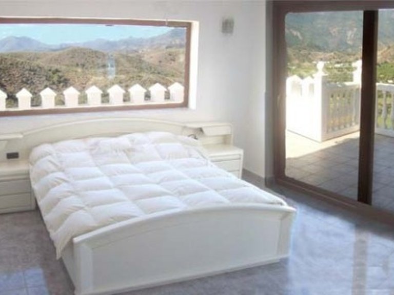 Villa for Sale in Inland Alhaurin El Grande, Malaga 28