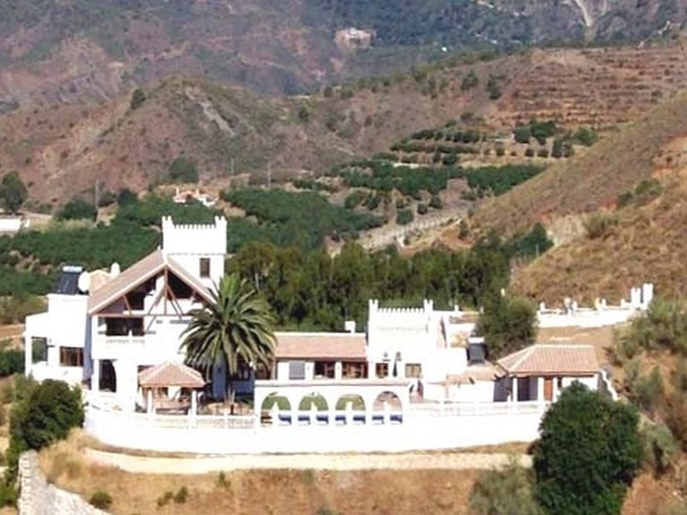 Villa for Sale in Inland Alhaurin El Grande, Malaga 3