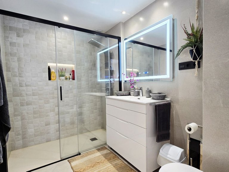 Apartment for Sale in Nueva Andalucía, Malaga 13