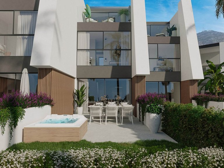 Town House for Sale in Fuengirola, Malaga 12