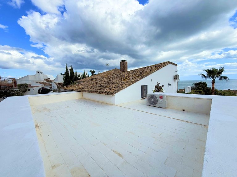 Villa for Sale in Estepona, Malaga 35