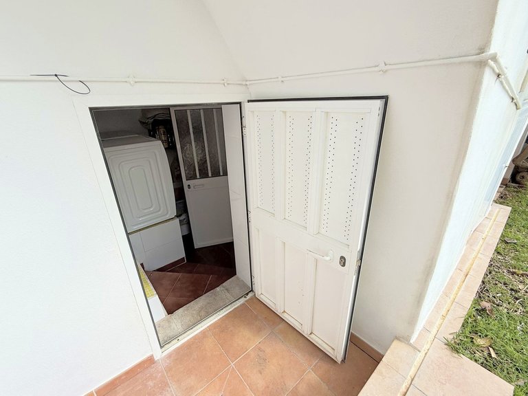 Villa for Sale in Estepona, Malaga 39