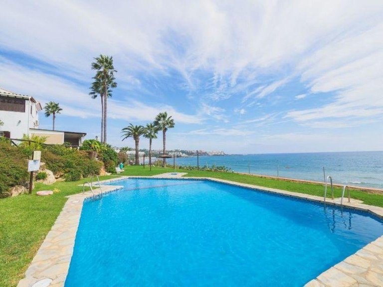 Town House for Sale in Estepona, Malaga 1