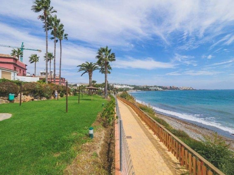 Town House for Sale in Estepona, Malaga 20
