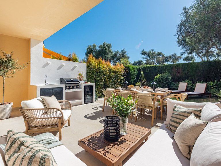 Town House for Sale in Nueva Andalucía, Malaga 1