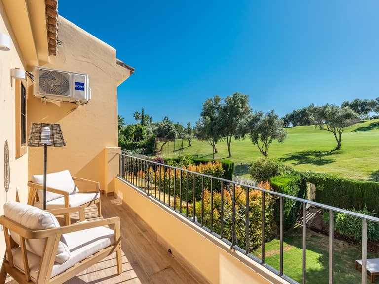 Town House for Sale in Nueva Andalucía, Malaga 18