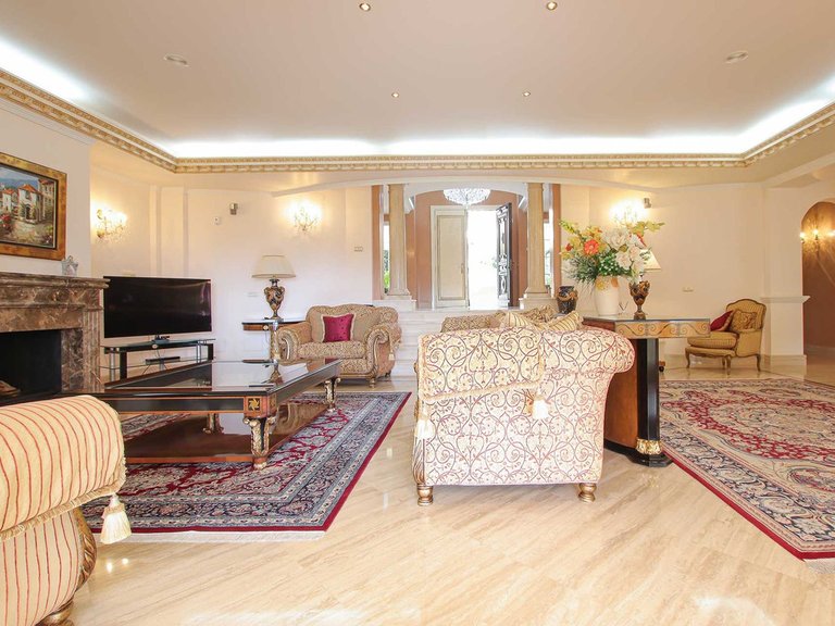 Villa for Sale in Marbella, Malaga 26