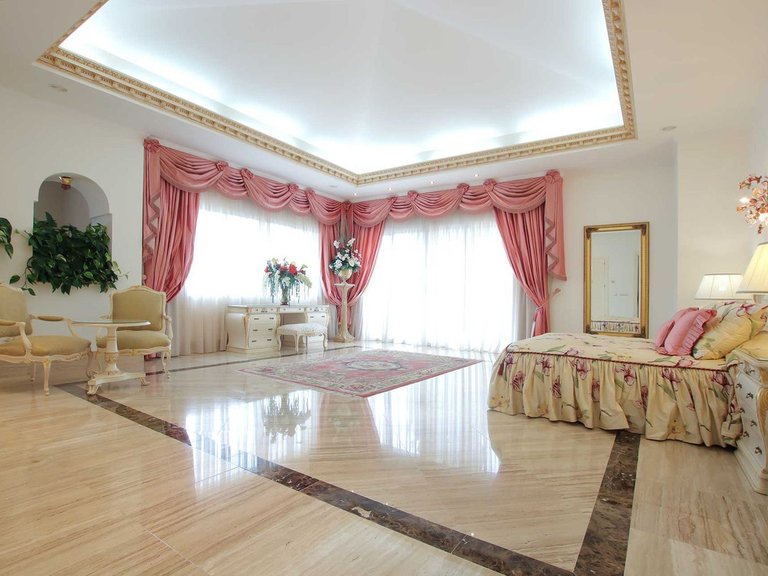 Villa for Sale in Marbella, Malaga 28