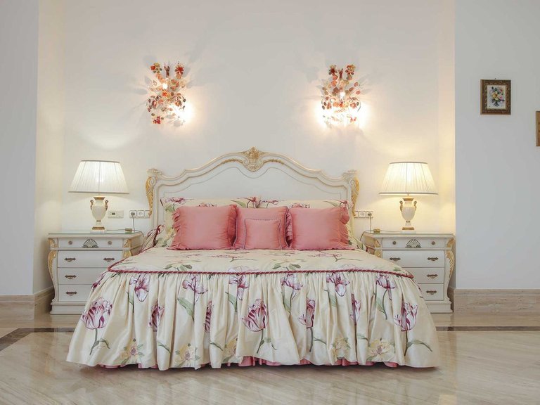 Villa for Sale in Marbella, Malaga 3