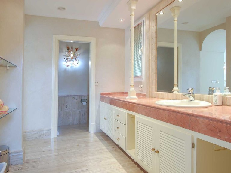 Villa for Sale in Marbella, Malaga 6