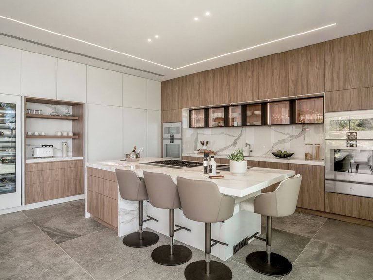 Villa for Sale in La Quinta, Malaga 12