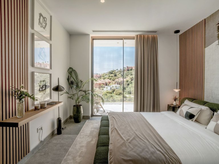 Villa for Sale in La Quinta, Malaga 17