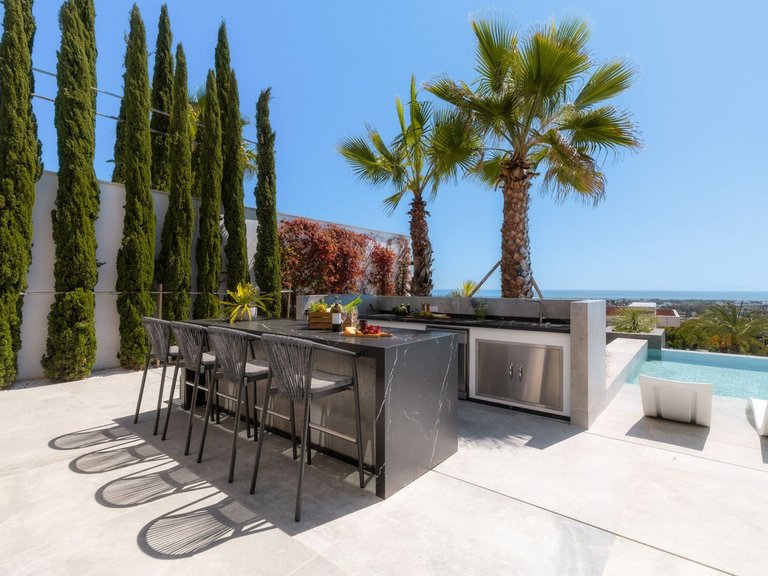 Villa for Sale in La Quinta, Malaga 31